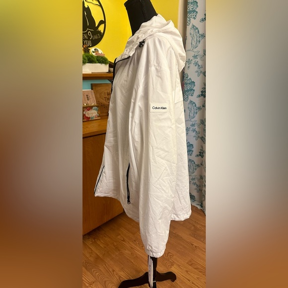 Calvin Klein White Hooded Windbreaker - Picture 4 of 9